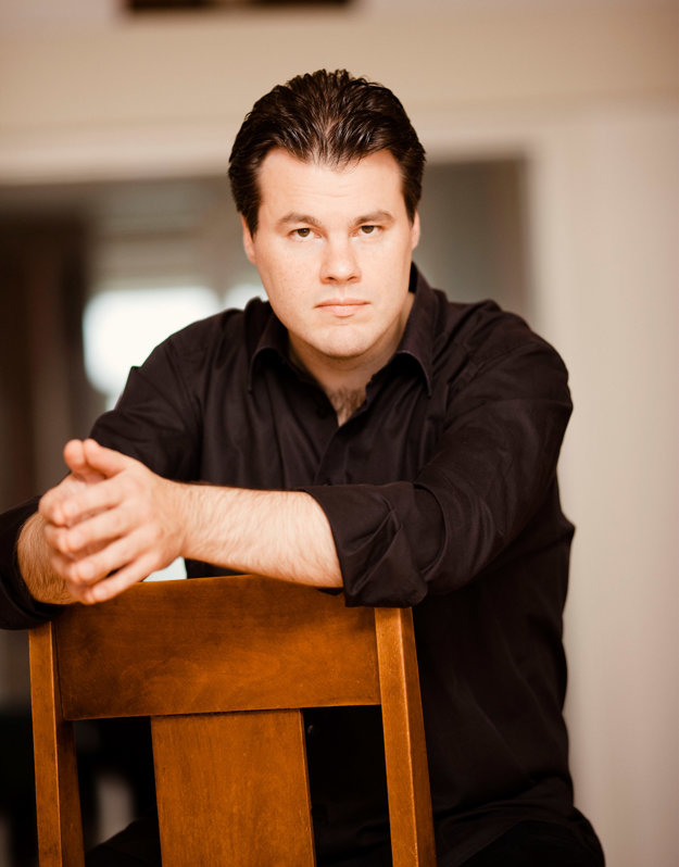 Finnich conductor Henri Sigfridsson