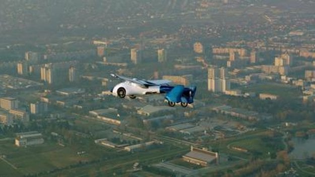 AeroMobil flying