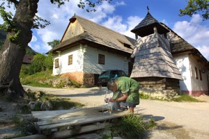 The Vlkolínec village is on the UNESCO list. 