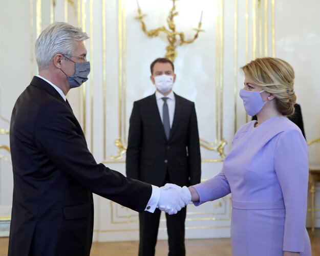 President Zuzana Čaputová appoints Ivan Korčok the foreign affairs minister.