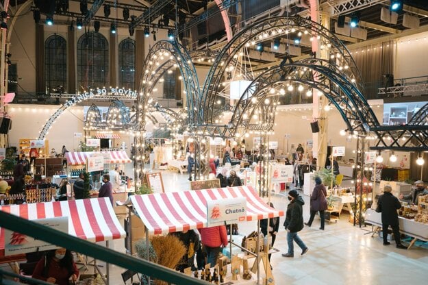 Christmas Market Hall 