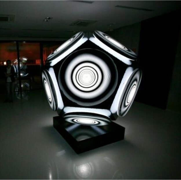 Ašot Haas' kinetic light object 'Pentax'.