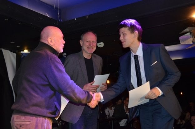 Winner Peter Palaj (L) receives award form Peter Lipa (L) and Matúš Jakabčic