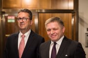 Deputy Speaker Martin Glváč (left) and Smer chair Robert Fico (right) held a press conference on October 29, 2019