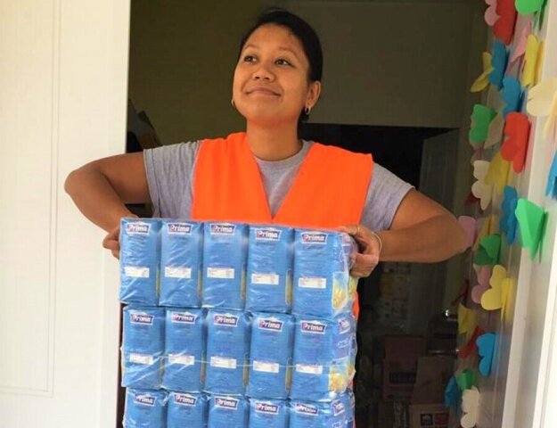 During the pandemic, volunteer Laura Naw helped organise and supply food and hygienic parcels for people in need. (Picture: © Laura Naw)