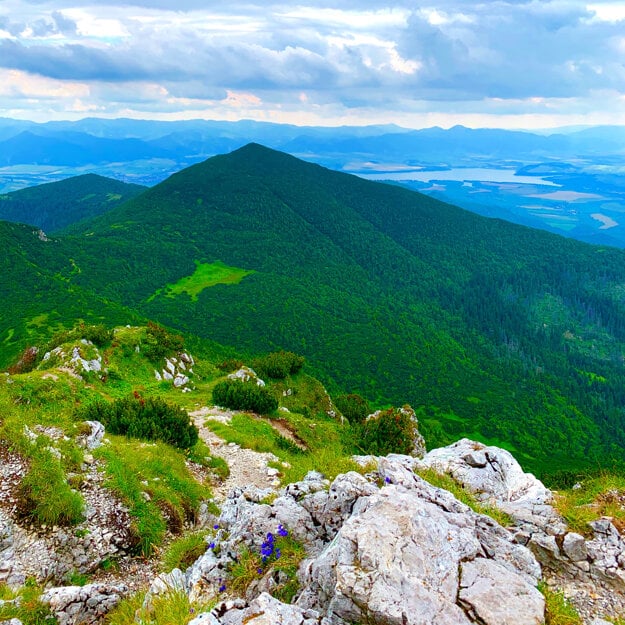 Sivý vrch and Babky