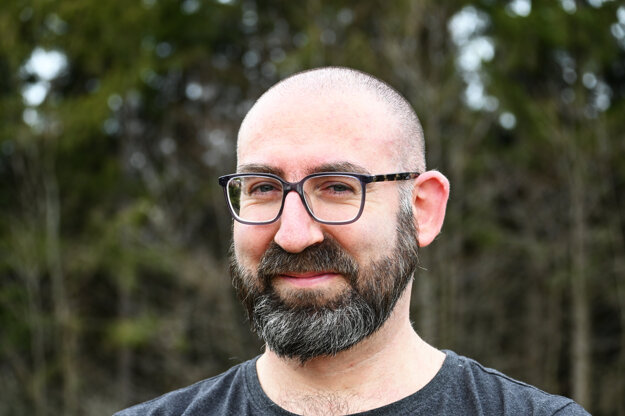 Michal Patarák is head of the psychiatric department at the F. D. Roosevelt University Hospital in Banská Bystrica. He also serves as a member of the Executive Committee of the Slovak Psychiatric Association and the Chairman of the Ethics Committee of the association, among other.