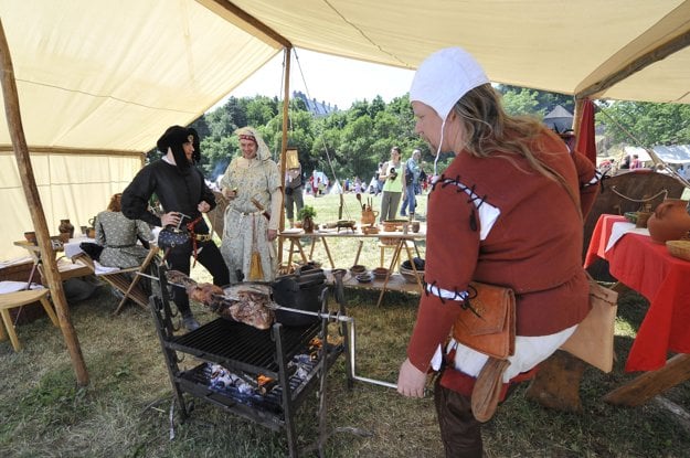 Medieval festival at Červený Kameň