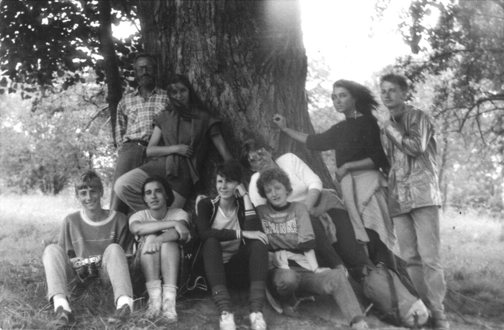 Jana Plulíková visits the Orava Region with her friends in 1987 (second from left)