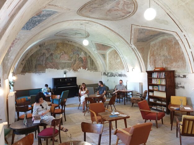 A café in the Franciscan monastery in Rožňava.