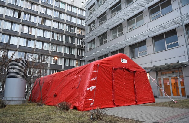 Triage tents raised to help sort out patients before they enter hospitals will be dismantled.