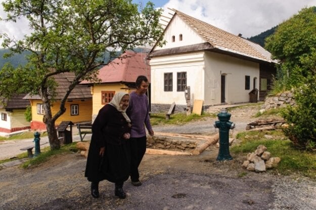 Life in Vlkolínec