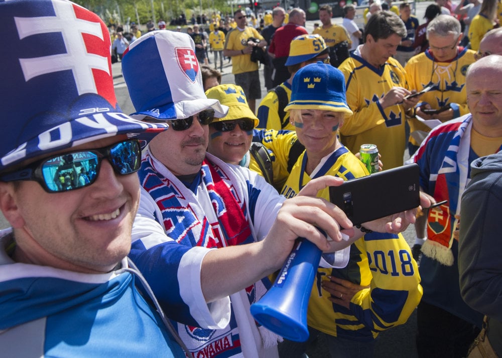 Znalezione obrazy dla zapytania iihf 2018 spectators