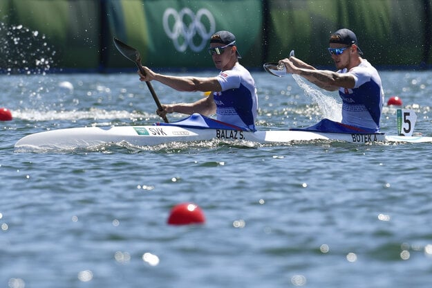 Samuel Baláž and Adam Botek in the quarter-finals of men’s K-2 1,000m sprint.