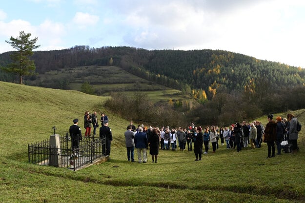 Thirteen Roma, including four children, were murdered by Nazi German soldiers in Valaská Belá, Trenčín Region, on November 6, 1944.