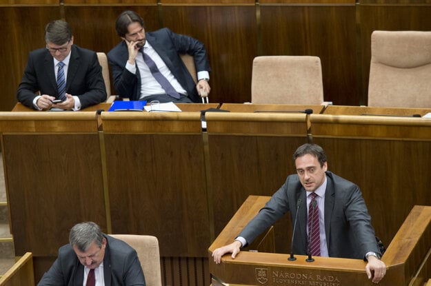 MP Jozef Rajtár (SaS) speaking at the parliamentary session.