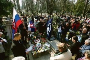 Extremists used to meet at Jozef Tiso's grave (picture from 2007).