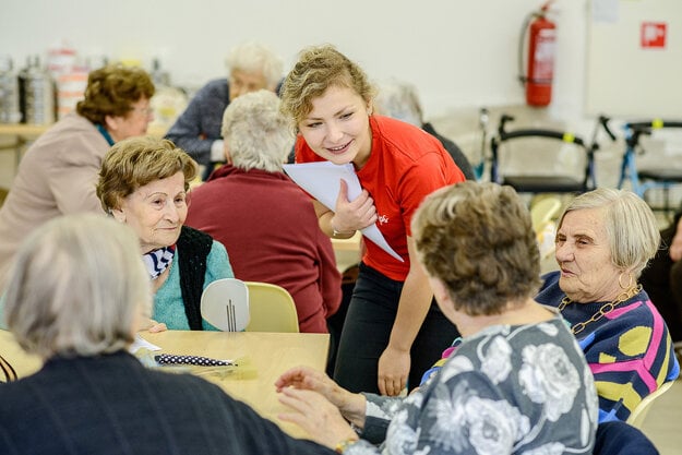 Spoločenská zodpovednosť firiem a dobrovoľnícke činnosti sú neoddeliteľnou súčasťou stratégie GBS + Bratislava.  Na Slovensku sa zameriavame na pomoc starším ľuďom.