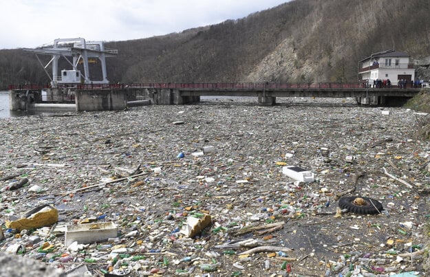 Litter in the waters of the Ružín I water dam in eastern Slovakia.