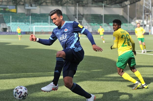 Argentínsky futbalista Vernon De Marco hrá za futbalový klub Slovan Bratislava.