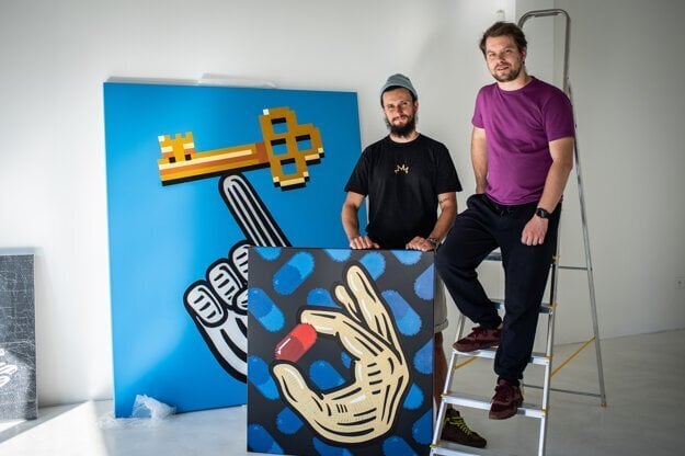 Sabol and Maťátko's exhibition is held in Bratislava until early November 2021.