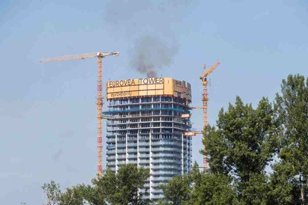 Slovakia's largest building, Eurovea Tower, which is still under construction, was on fire on the June 22 morning. A compressor started burning.