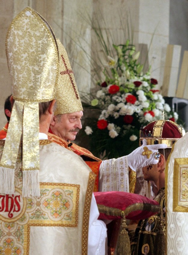 Older Coronation Ceremony