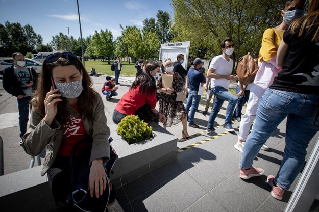 Foreigners coming to Slovakia are dissatisfied with lengthy and bureaucratic immigration process.