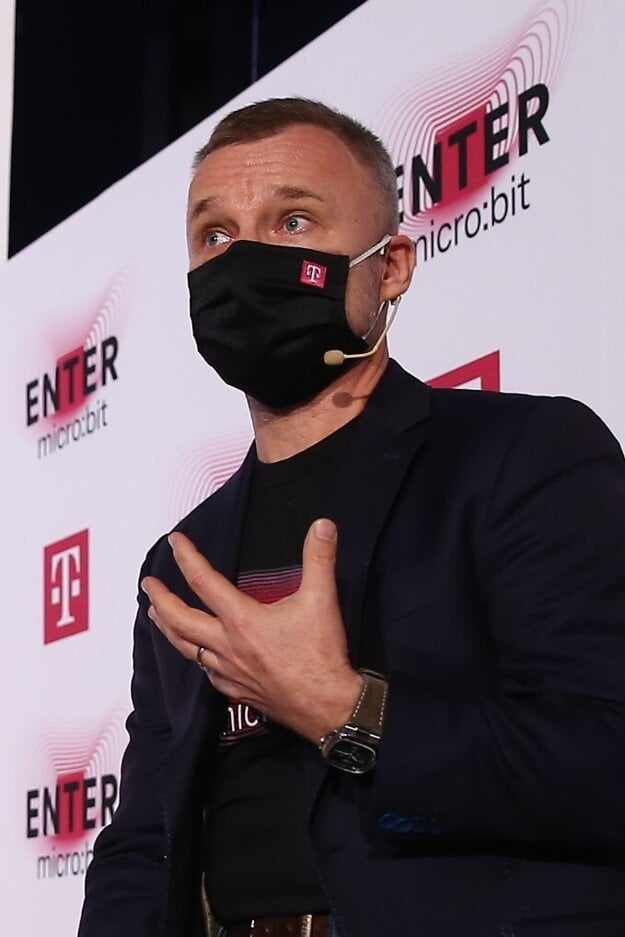 DUŠAN ŠVALEK, Chief Country Officer in Slovakia
