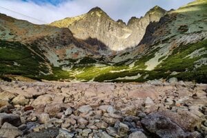 Dried-up Skalnaté Pleso