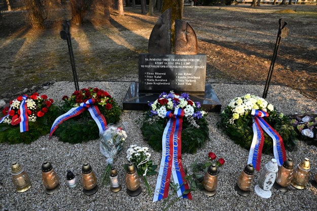 Wreaths were laid to the memorial dedicated to the victims of the 2007 explosion in Nováky.