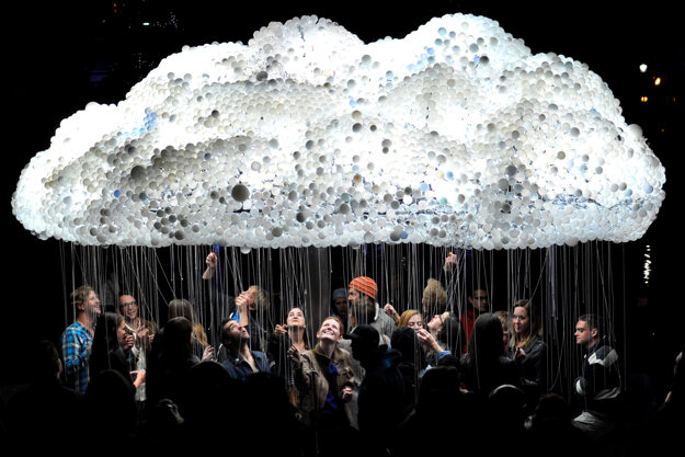 Canadian artistic duo Caitling & Wayne will arrive in Bratislava with light interactive object CLOUD to be installed at Kapitulská Street.