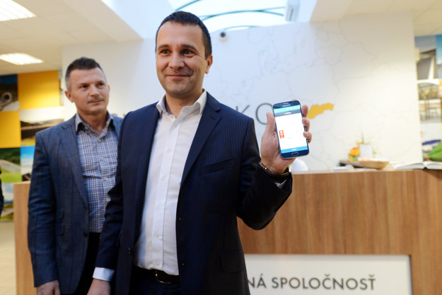 NDS director Milan Gajdoš with mobile e-sticker.