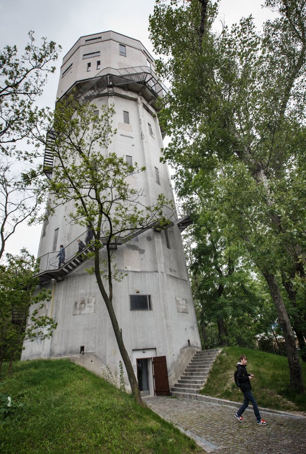 Former water tower of the chemical factory converted into an architectural studio.
