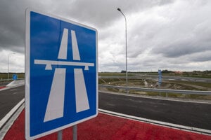 The 30-kilometre stretch of the long-awaited Bratislava ring road was recently opened. 