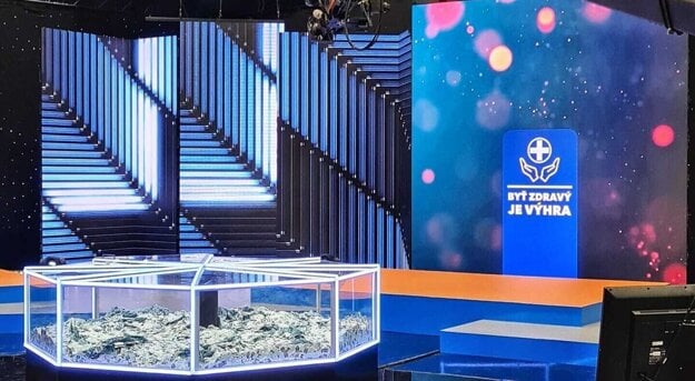 The lottery for the vaccinated airs on the public-service RTVS.
