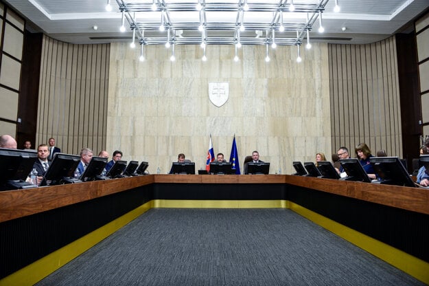 Last week, Finance Minister Igor Matovič (OĽaNO) claimed the SaS party would leave the coalition on May 11 over a disagreement concerning financial aid for families affected by rising prices.