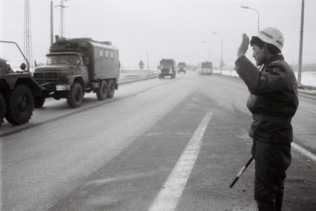 Posledný sovietsky vojenský transport opustil Československo 21. júna 1991.