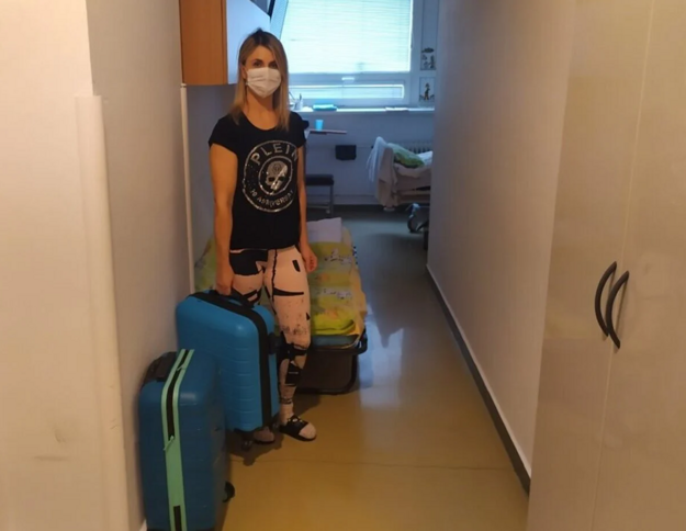Ivana Šoffová has been sleeping in a corridor on a Russian bed for weeks.