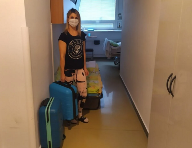 Ivana Šoffová has been sleeping in a corridor on a Russian bed for weeks. 