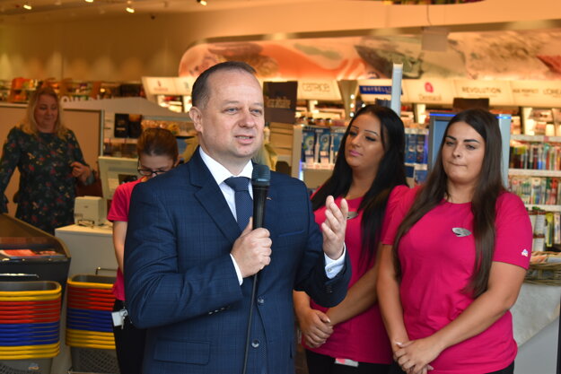 Marcel Blaščák, koordinátor duálneho vzdelávania v dm drogerie markt, veril svojmu zámeru roky a vyplatilo sa.