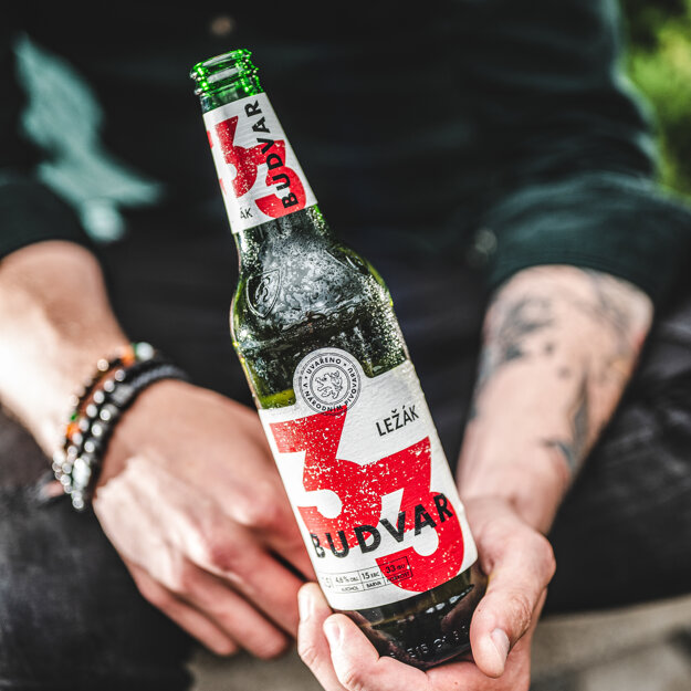 Horký ležiak Budvar 33 je príjemným štartom do tohtoročnej pivnej sezóny.