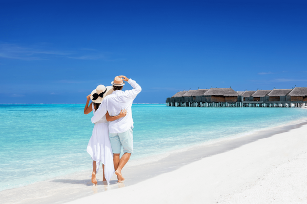 Typická idylka Maldív: biele pláže, súkromie a luxusné vilky nad morom. Zdroj: Shutterstock.com