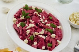 Cviklové penne s fetou podľa Adriany Kemka