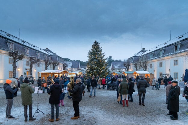 Zámok Halbturn (c) Burgenland Tourismus Birgit Machtinger