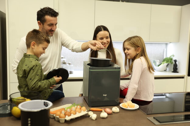 FoodCycler od Sage premení kuchynský odpad na substrát.