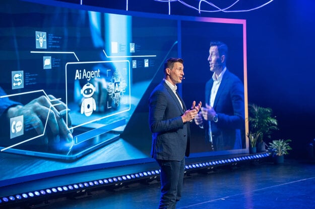 Martin Kobza, COO, Česká spořitelna, priniesol pohľad jednej z technologicky najvyspelejších bánk v regióne (zdroj: SOFTEC)