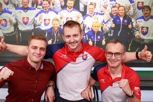 Moderátor relácie Paralympijský špeciál Patrik Tkáč a jeho hostia Miroslav Dráb a Dávid Korman.