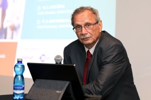 Doc. RNDr. Stanislav Rapant, Dr.Sc z Katedry geochémie, Prírodovedeckej fakulty Univerzity Komenského v Bratislave