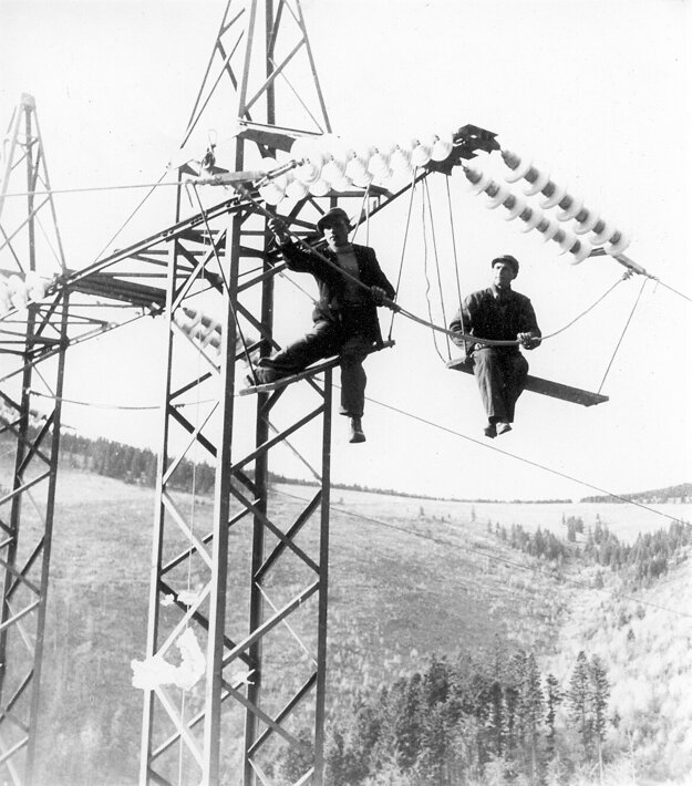 Stavba 110 kV vedenia Podbrezová Dobšiná S_N_Ves  Horehronie.
